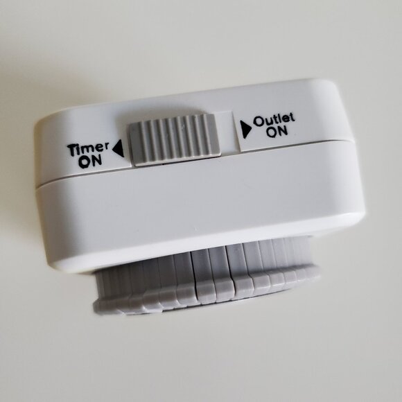 Intertek 24-hour Mechanical Programmable Timer Model TM-019 - Picture 3 of 8